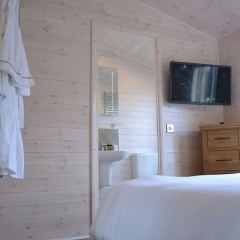 The Pool House at Upper Farm Henton thumbnail 2