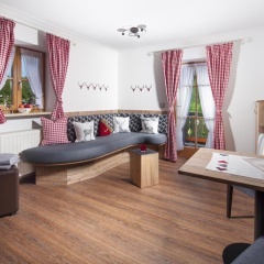 Gästehaus und Ferienwohnungen Egglerlehen - Bild 2