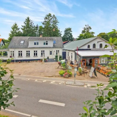 Sylvesters Bed And Breakfast thumbnail 14