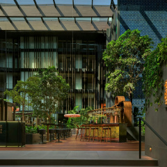 Dorothea Hotel, Budapest, Autograph Collection - Bild 1