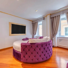 Trevi Fountain Luxury Home thumbnail 3