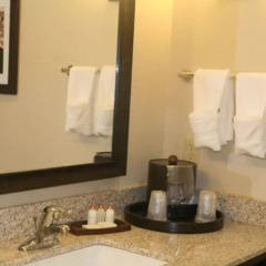 Comfort Inn & Suites Beeville thumbnail 2