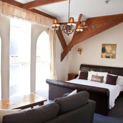The Old School Hotel thumbnail 1