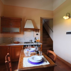 Quaint Farmhouse in Montepulciano with Pool thumbnail 7