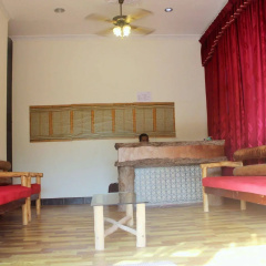 Sunshine Lodge thumbnail 4