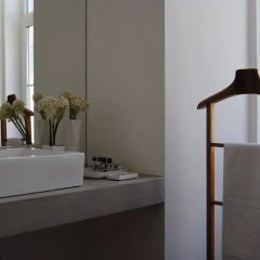 The 8 Downtown Suites thumbnail 20