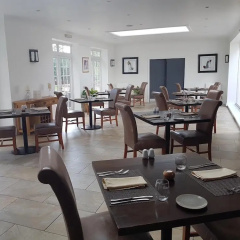 Oriel Hotel thumbnail 17