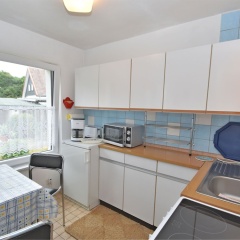 Lovely Holiday Home With Terrace, Garden, Awning, Heating - Bild 7
