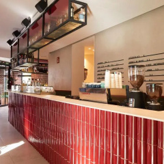 Latroupe Prado Hostel - Bild 17