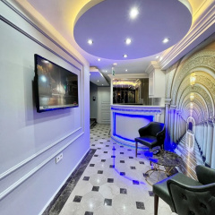Crowned Hotel - Bild 2