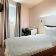 b_smart motel Basel - Bild 2