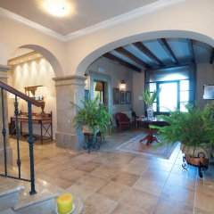 Luxurious 6-bedroom Villa Just 10 Minutes From the Beach - Bild 10