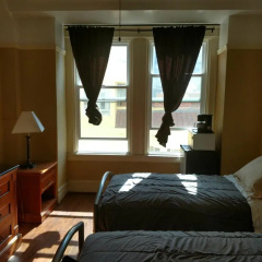 Yale Hotel thumbnail 4