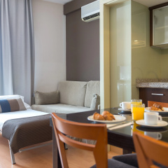 Senator Barcelona Apartments - Bild 3