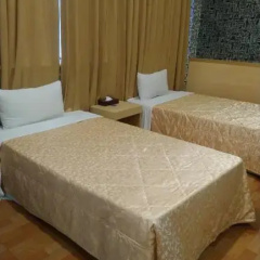 Yadu Hotel thumbnail 9
