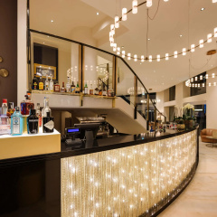 The Square Hotel thumbnail 2