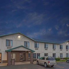 Delavan Inn and Suites thumbnail 18
