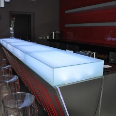 Red and Blue Design Hotel Prague - Bild 15
