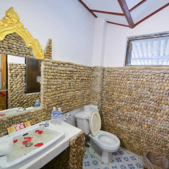 Teak Wood Hotel thumbnail 21