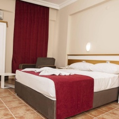 Comet De Luxe Hotel - Bild 6
