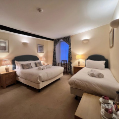 The Royal Lion Hotel thumbnail 4