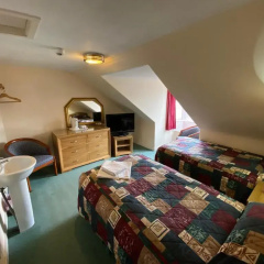 Royal Crown Guest House thumbnail 3