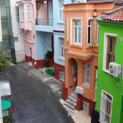 Megaron Hotel - Bild 1