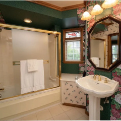 Yelton Manor Bed & Breakfast thumbnail 10