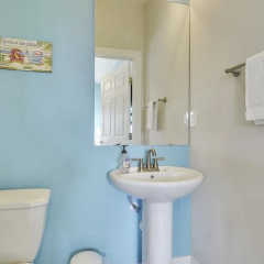 Sunny Beach Sandcastle Cottage by Ryson Vacation Rentals thumbnail 8