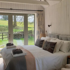 The Barn thumbnail 1