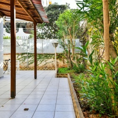 Groovy Apartment by the Sea with Garden - Bild 12