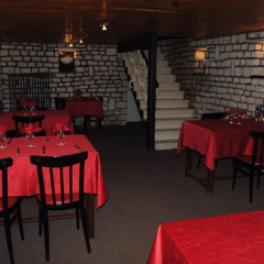 Taverne de la paix thumbnail 9