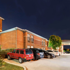 Days Inn by Wyndham Dallas Plano