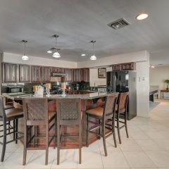 Luxurious 4BR House with Large Pool Near Strip - Bild 19