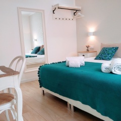 Lisbon Terrace Suites Apartment for Large Groups with Amazing Terrace - Bild 5