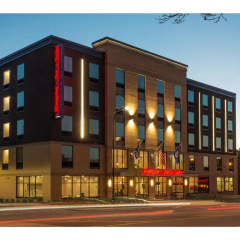 Hampton Inn & Suites Minneapolis / Downtown thumbnail 1