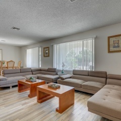 Luxurious 4BR House with Large Pool Near Strip - Bild 10