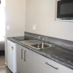 Lakes Edge Holiday Park thumbnail 17