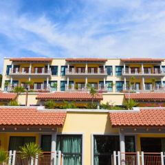 By The Sea Hotel - Bild 1
