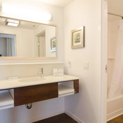 Hampton Inn & Suites by Hilton Houston North IAH thumbnail 10