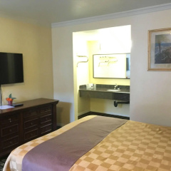 Hacienda Inn thumbnail 13