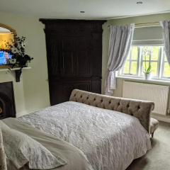 Worralls Grove Guest Farm House thumbnail 27
