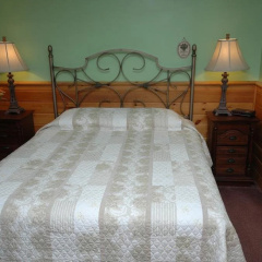 The Arbor Inn thumbnail 11