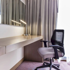 Holiday Inn Express Bangkok Sukhumvit 11 by IHG thumbnail 6
