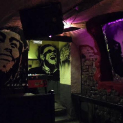 Hajos Germania Lodge  Irish Pub - Bild 8