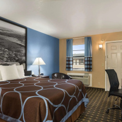 Super 8 by Wyndham Henryetta thumbnail 2
