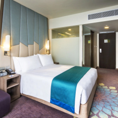 Holiday Inn Express Bangkok Sukhumvit 11 by IHG thumbnail 5