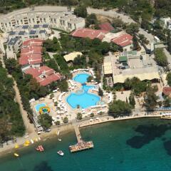 Labranda TMT Bodrum Турция, Бодрум - отзывы, цены и фото номеров - забронировать отель Labranda TMT Bodrum - All Inclusive онлайн бассейн