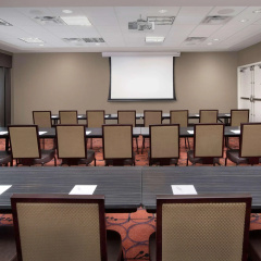 Hampton Inn & Suites Phoenix Tempe thumbnail 22