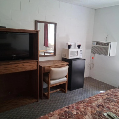 The Pines Motel thumbnail 4